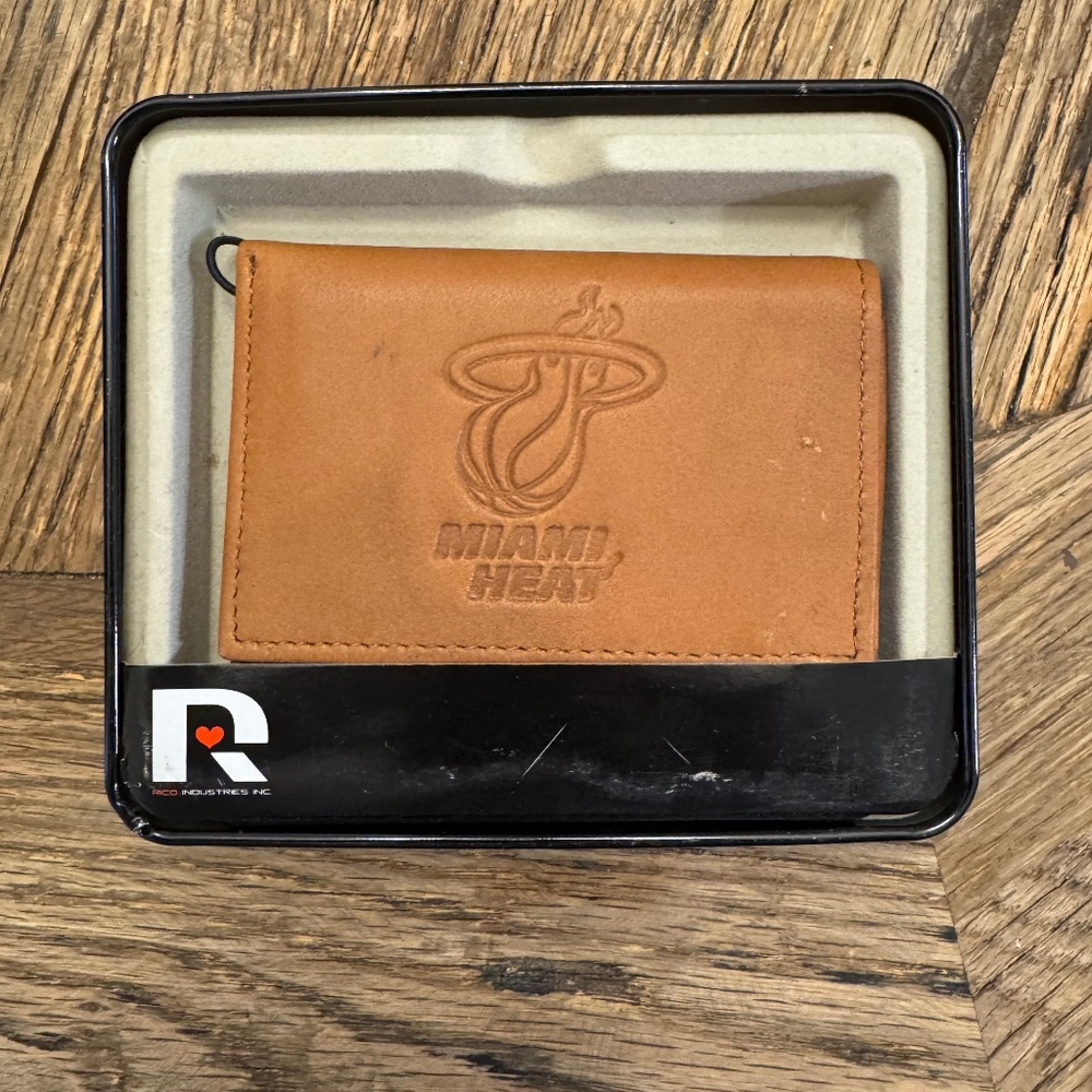 Rico Industries NBA Miami Heat  3 Tri Fold Leather Wallet NEW